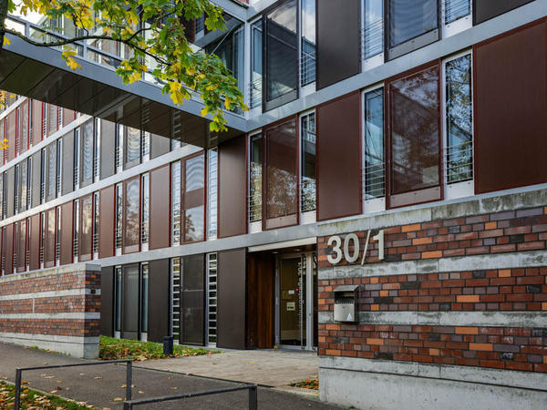 Gebäudeeingang Hindenburgstraße 30/1